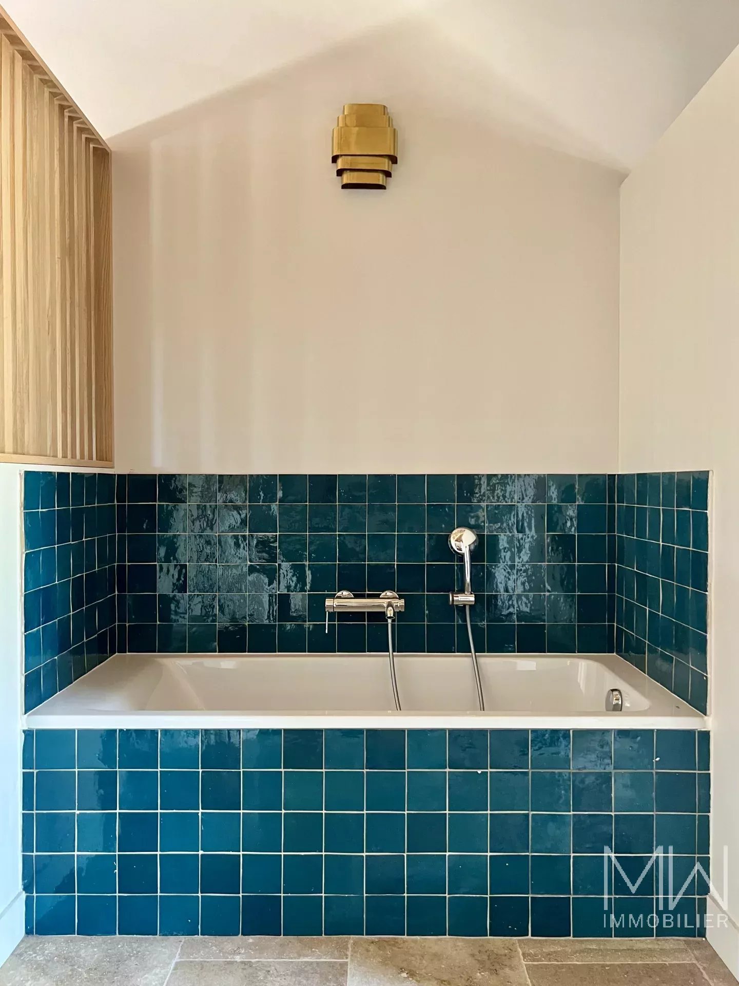 BEAUTIFUL WOODEN VILLA IN THE HEART OF CAP FERRET – SLEEPS 14