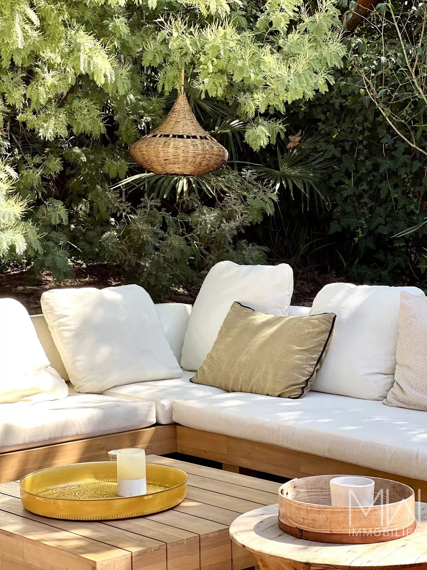 BEAUTIFUL WOODEN VILLA IN THE HEART OF CAP FERRET – SLEEPS 14