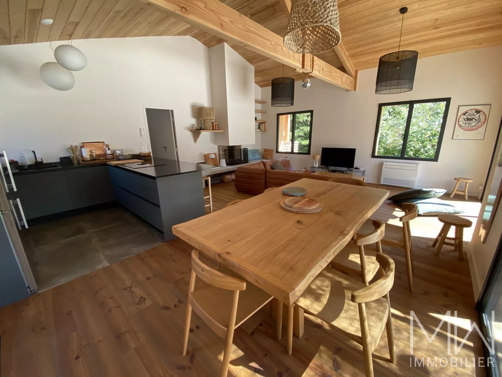 BEAUTIFUL WOODEN VILLA WITH SWIMMING POOL – CAP FERRET – SLEEPS 12