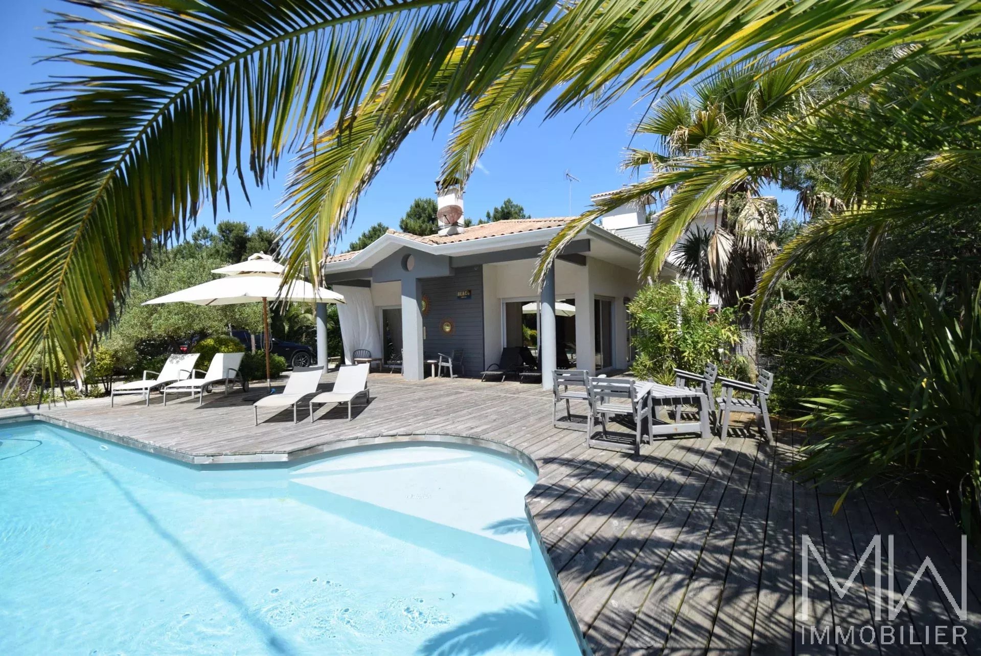 VERY PLEASANT VILLA WITH SWIMMING POOL – LA POINTE – SLEEPS 8