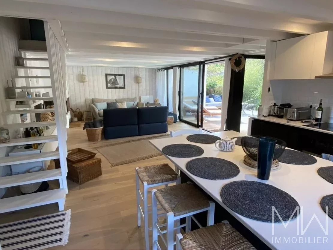 CHARMING, PEACEFUL VILLA – L’HERBE -SLEEPS 8