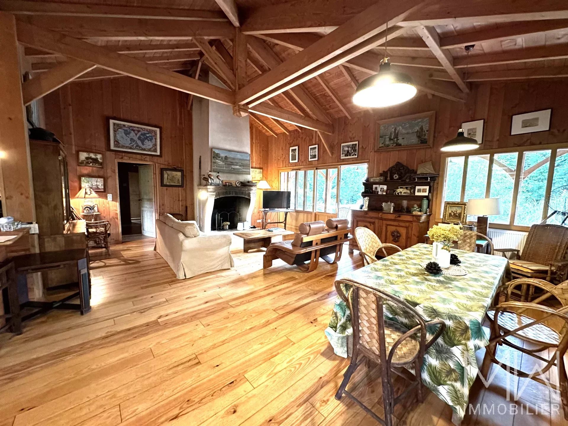 WOODEN VILLA WITH POOL – CAP FERRET – SLEEPS 8