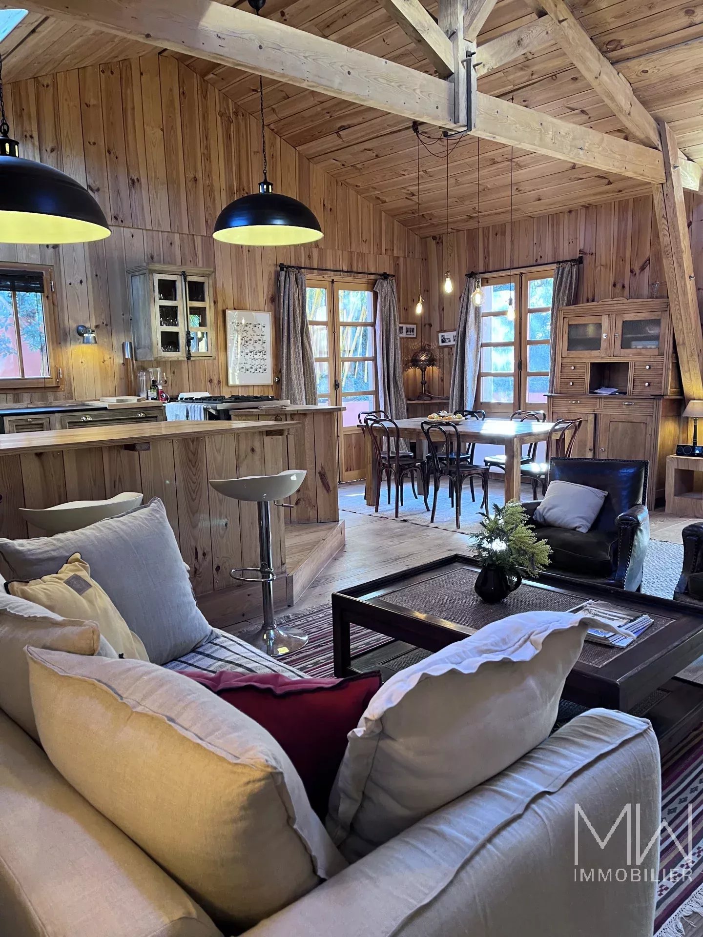 PRETTY WOODEN VILLA ON THE EDGE OF THE 44 HECTARES AREA – CAP FERRET – SLEEPS 10