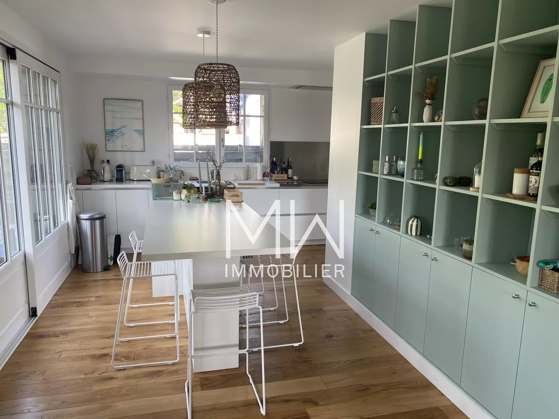 WOODEN VILLA – CLAOUEY – SLEEPS 10