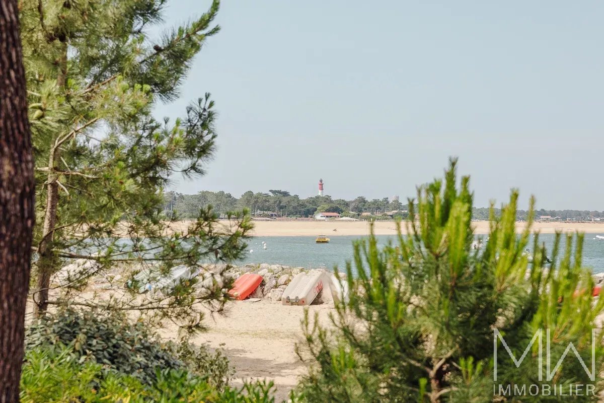 TYPICAL BEACH FRONT VILLA – CAP FERRET – SLEEPS 10