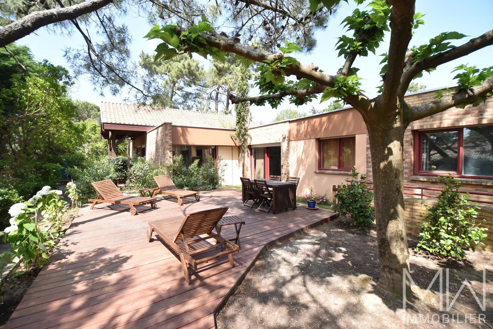 VILLA WITH SPA IN THE CENTER OF CAP FERRET – SLEEPS 9/13