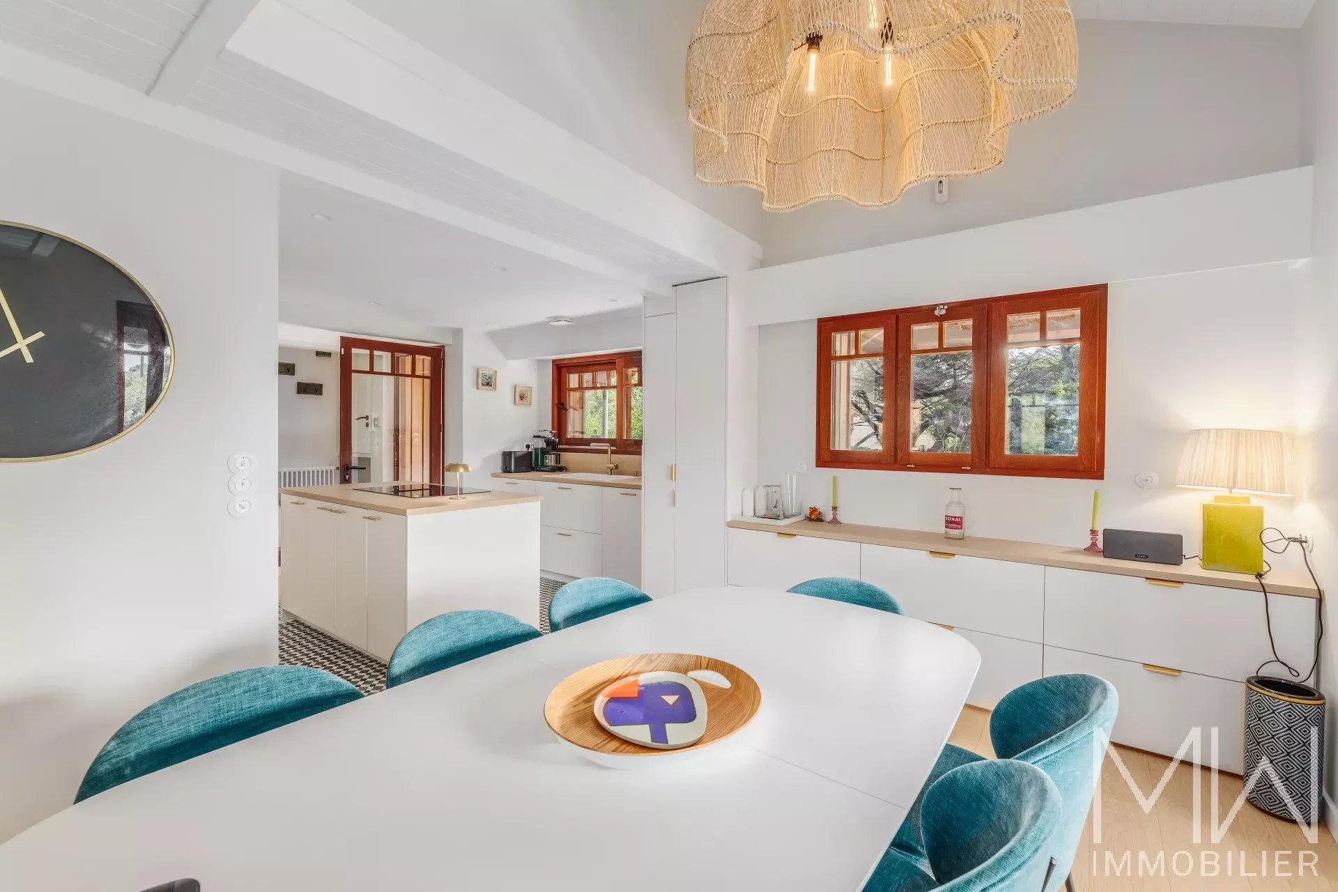 PLEASANT WOODEN VILLA WITH SWIMMING POOL – CAP FERRET – SLEEPS 10