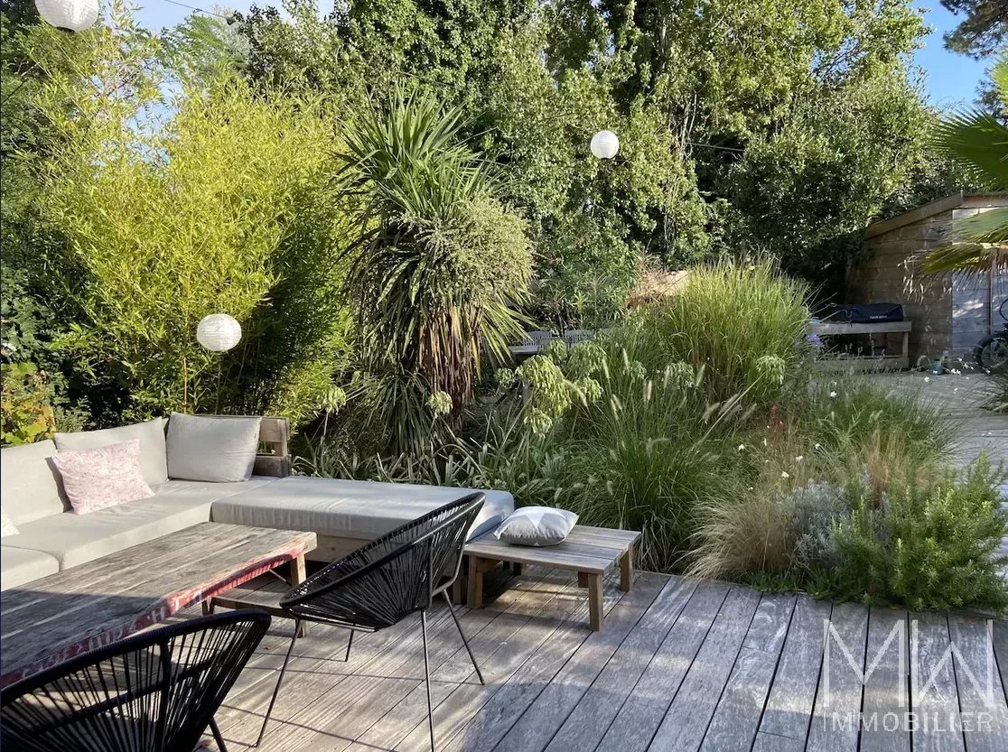 CHARMING, PEACEFUL VILLA – L’HERBE -SLEEPS 8