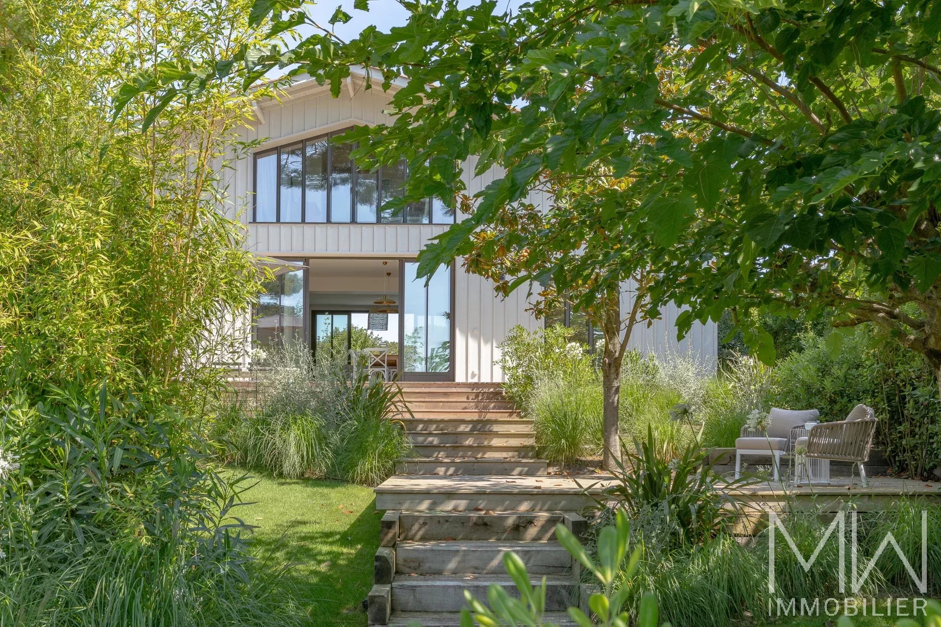 VILLA WITH POOL IN THE HEART OF CAP FERRET – SLEEPS 10