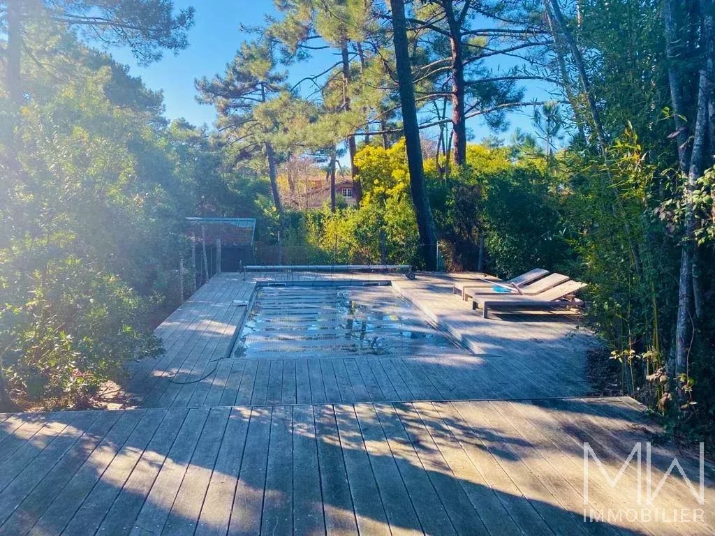 LOVELY HOUSE -CAP FERRET-