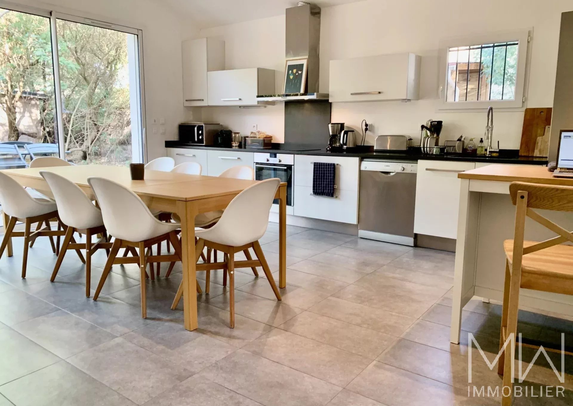 HOLIDAY HOUSE IN PETIT PIQUEY – SLEEPS 10