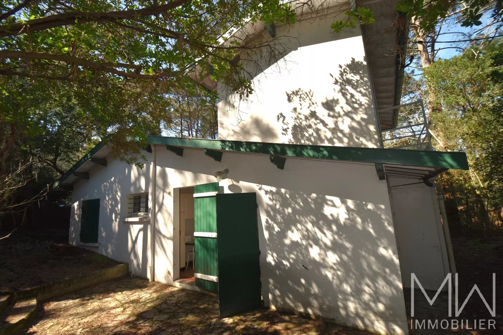 VENDUE PAR NOS SOINS !