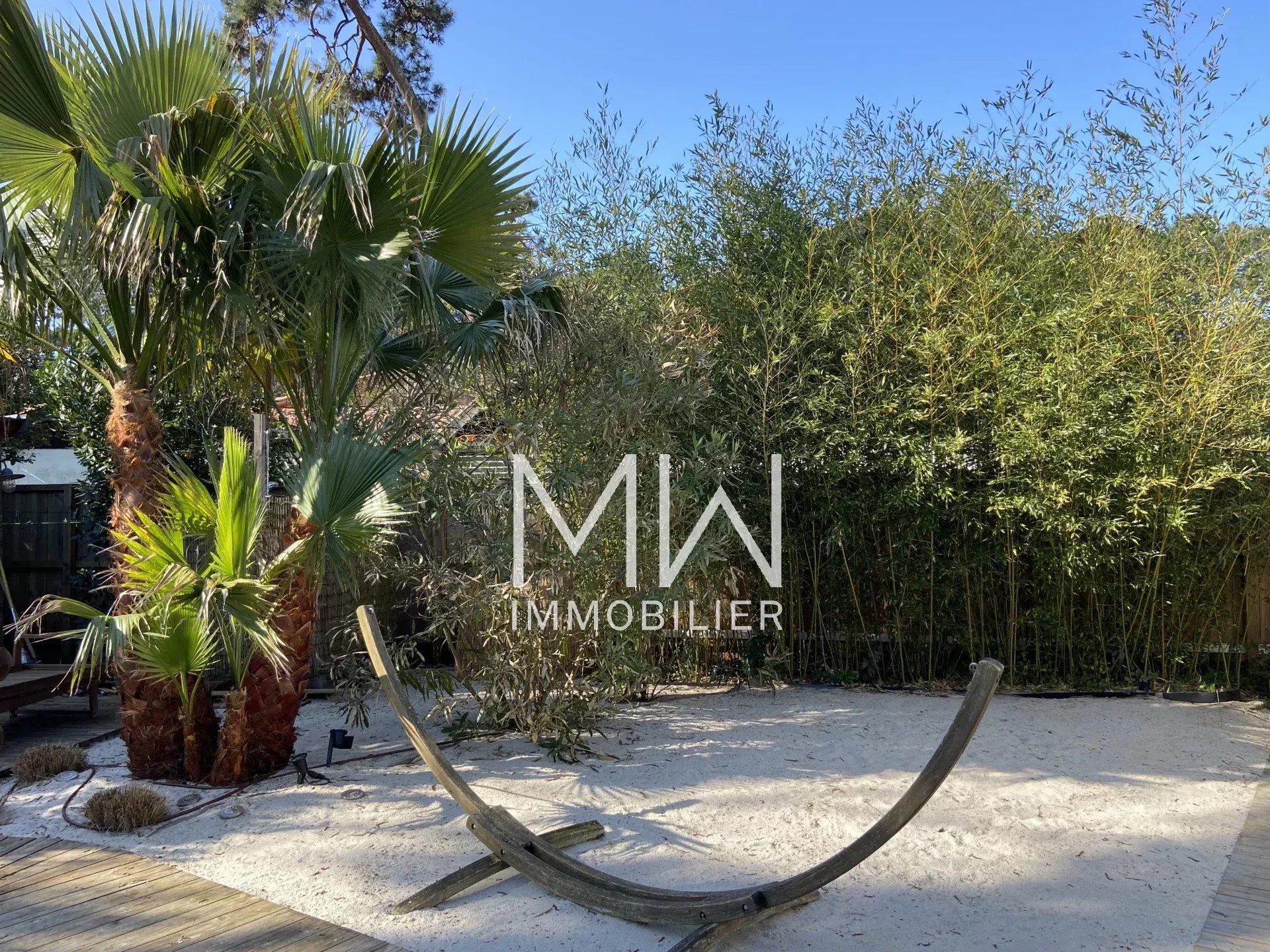 CHARMING, PEACEFUL VILLA – L’HERBE -SLEEPS 8