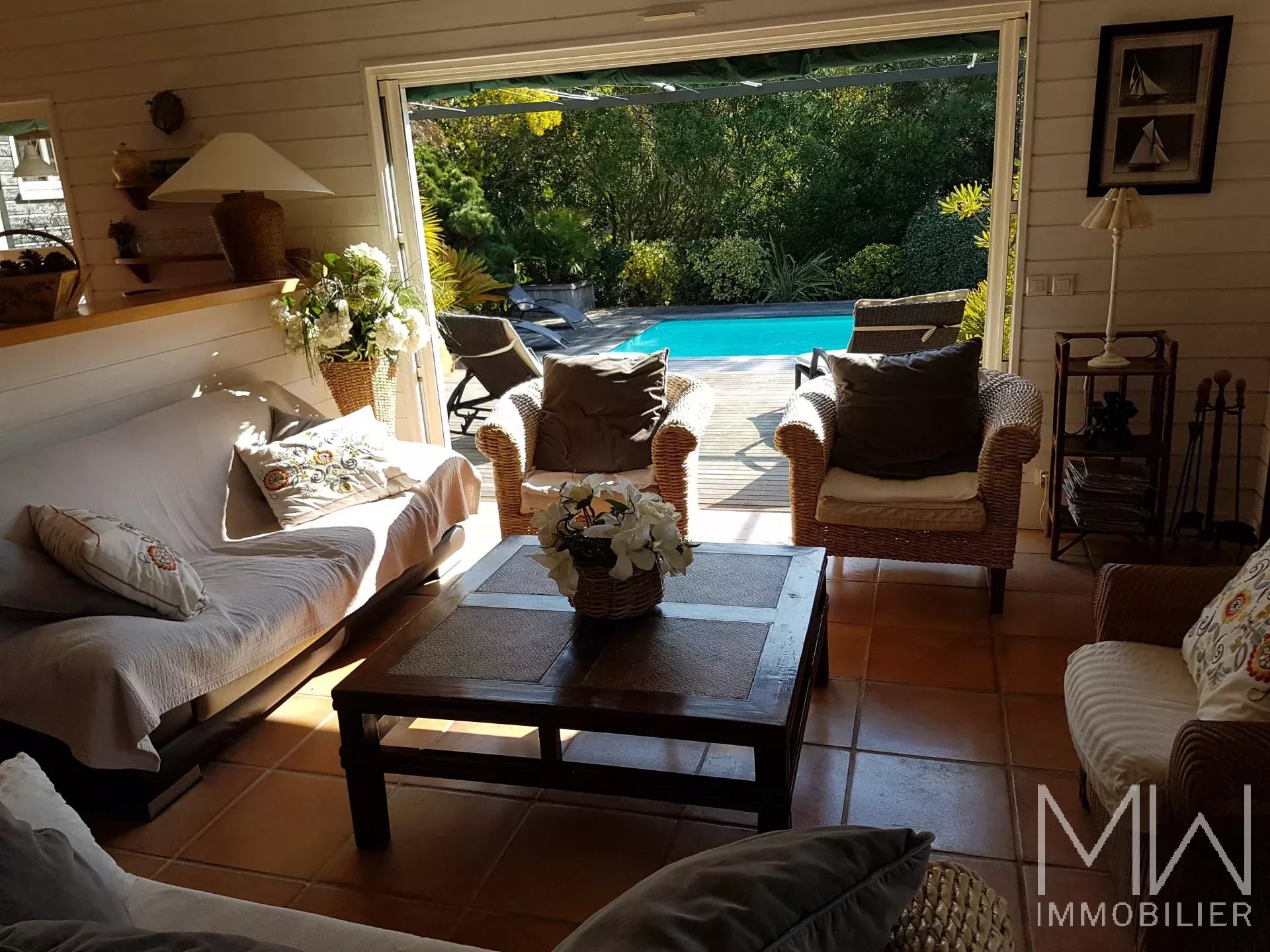 LOCATION DE VACANCES AVEC PISCINE – LE CANON – 9 COUCHAGES