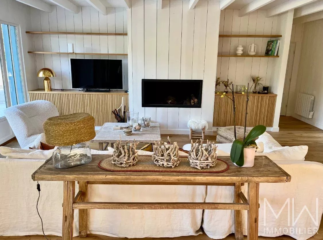 LUXURY VILLA RENTAL IN A PEACEFULL AREA – SLEEPS 10