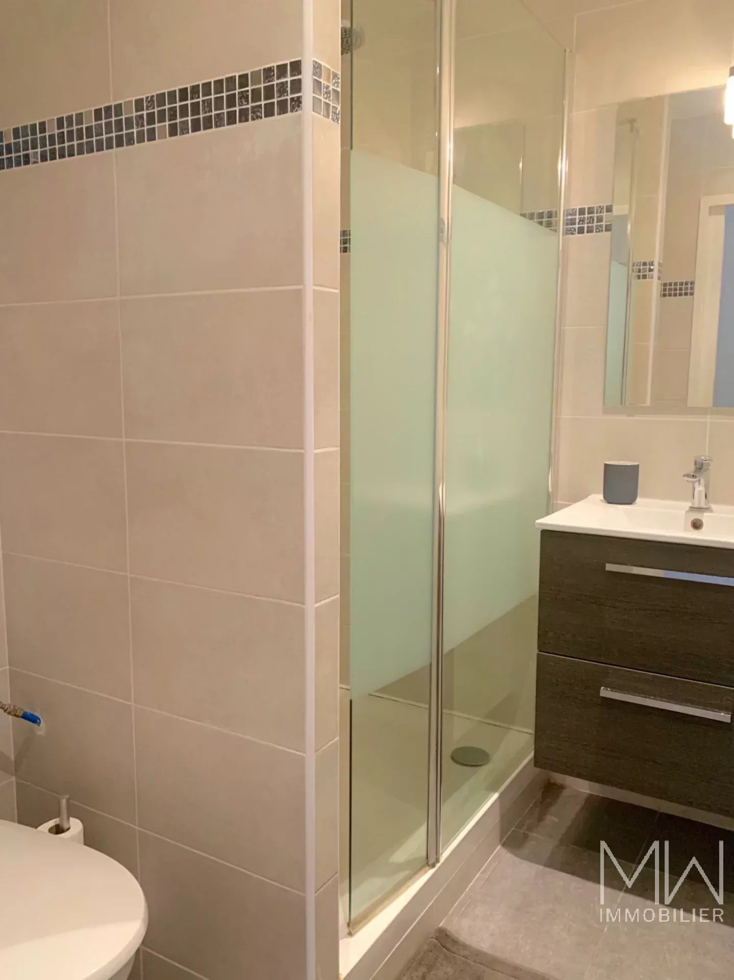 HOLIDAY HOUSE IN PETIT PIQUEY – SLEEPS 10