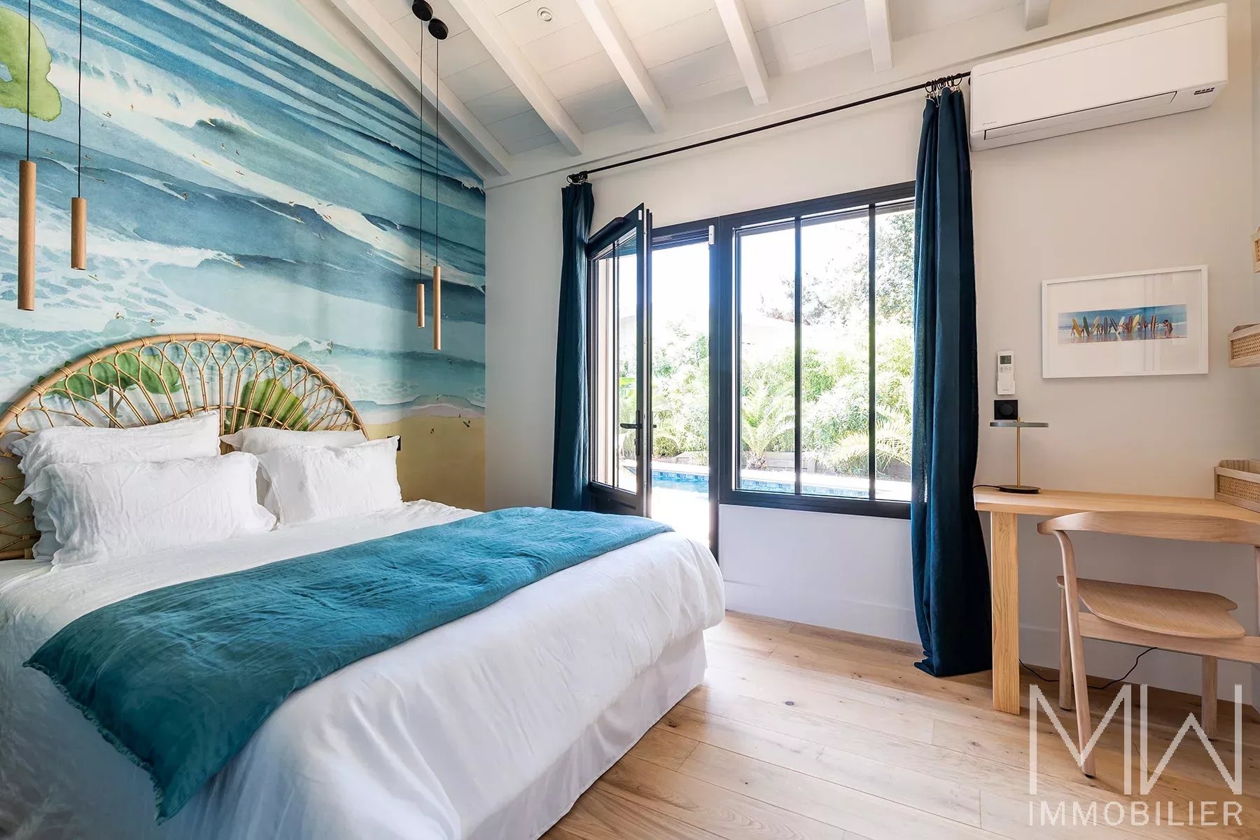 MAGNIFICENT WOODEN VILLA WITH SWIMMING POOL – CAP FERRET – SLEEPS 12