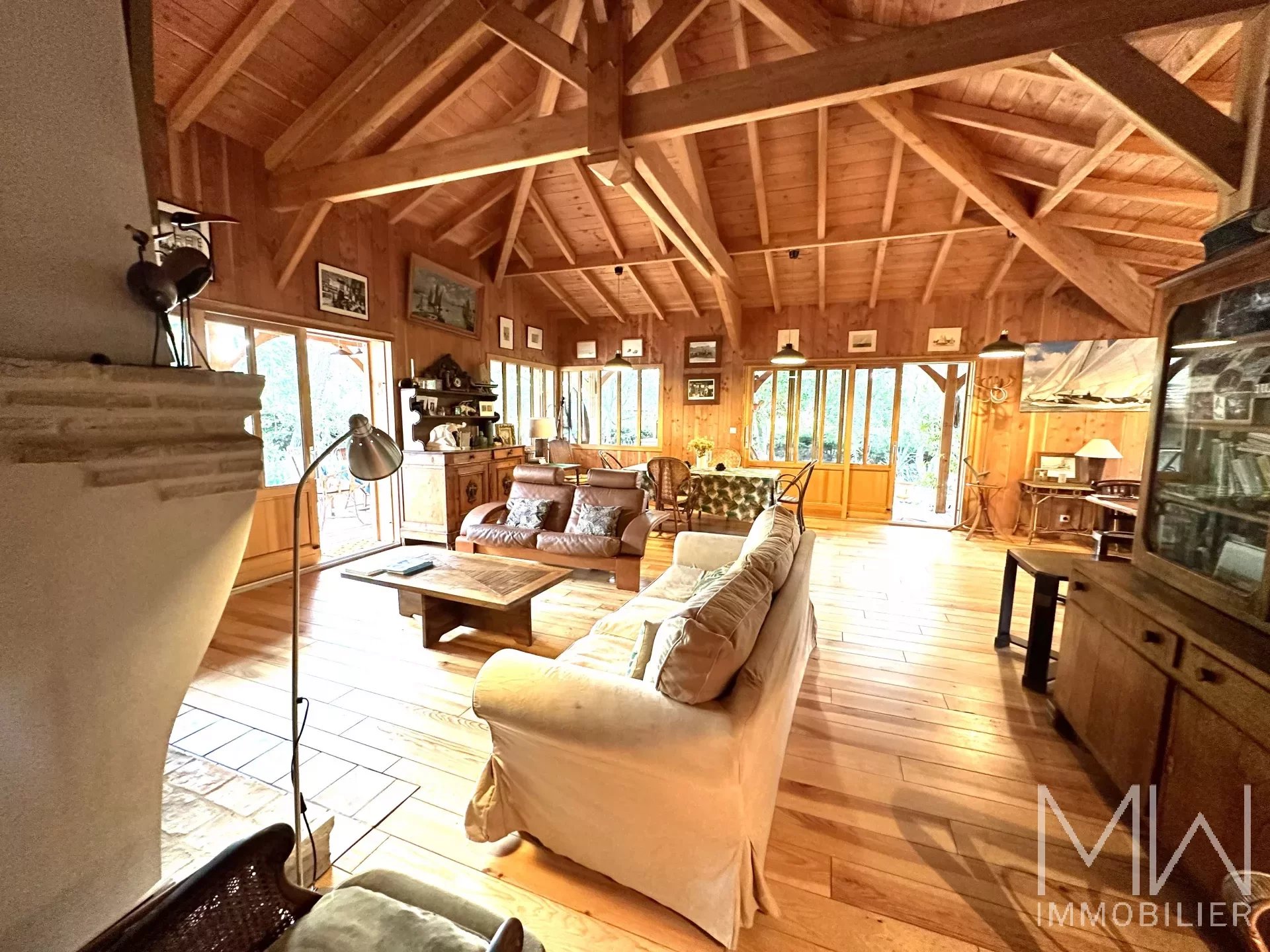 WOODEN VILLA WITH POOL – CAP FERRET – SLEEPS 8