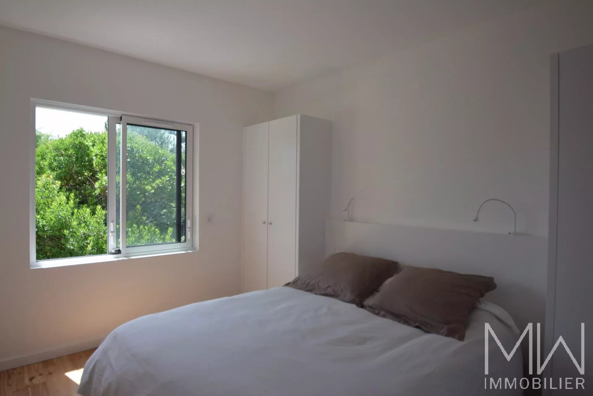 SEASONAL RENT A FEW STEPS FROM THE BEACH OF THE HORIZON – SLEEPS 10