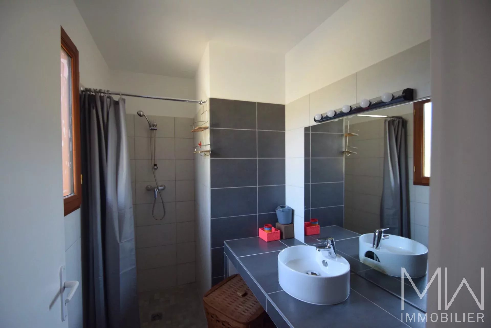 HOLIDAY RENTAL – LA VIGNE – SLEEPS 4