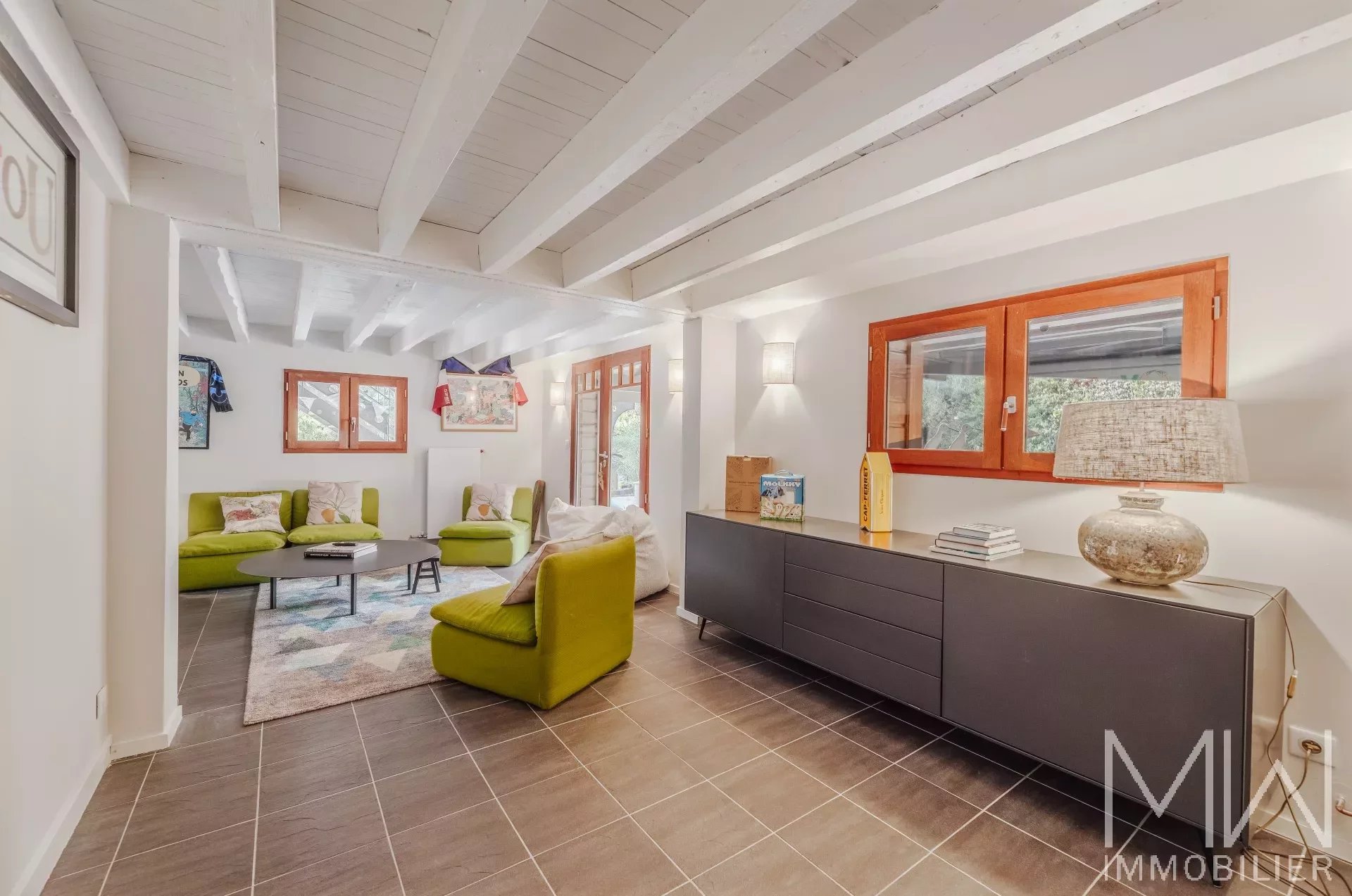 PLEASANT WOODEN VILLA WITH SWIMMING POOL – CAP FERRET – SLEEPS 10