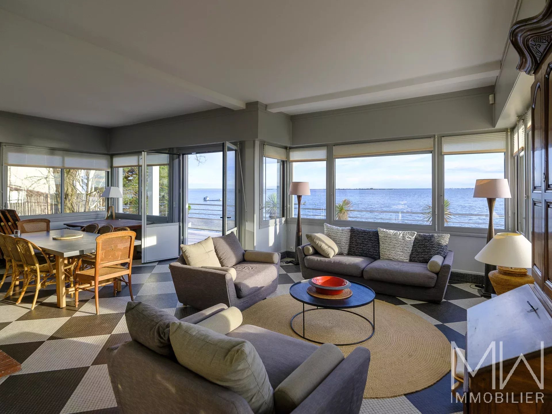 Maison d&rsquo;exception en première ligne