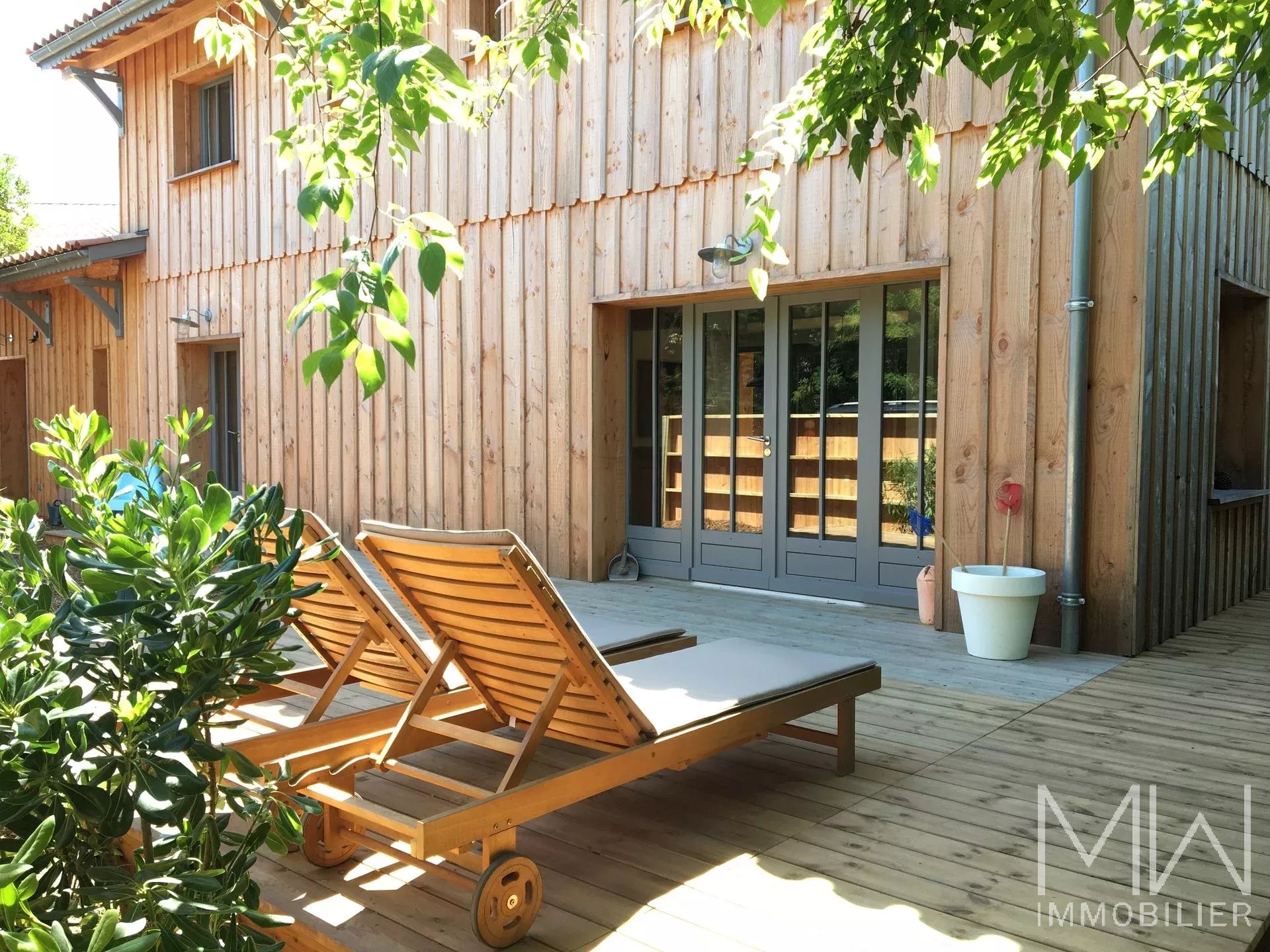 HOLIDAY RENTAL – CAP FERRET CENTER – SLEEPS 10