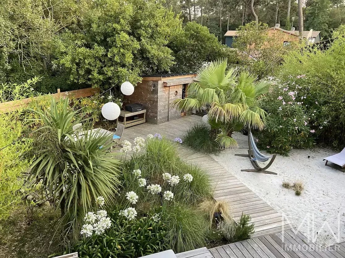 CHARMING, PEACEFUL VILLA – L’HERBE -SLEEPS 8