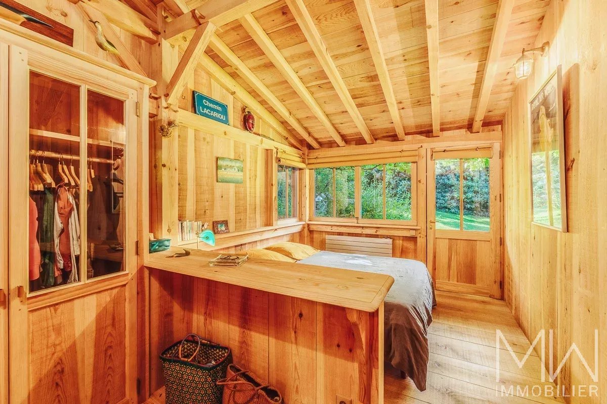 SEASONAL RENTAL CAP FERRET CENTER – SLEEPS 8