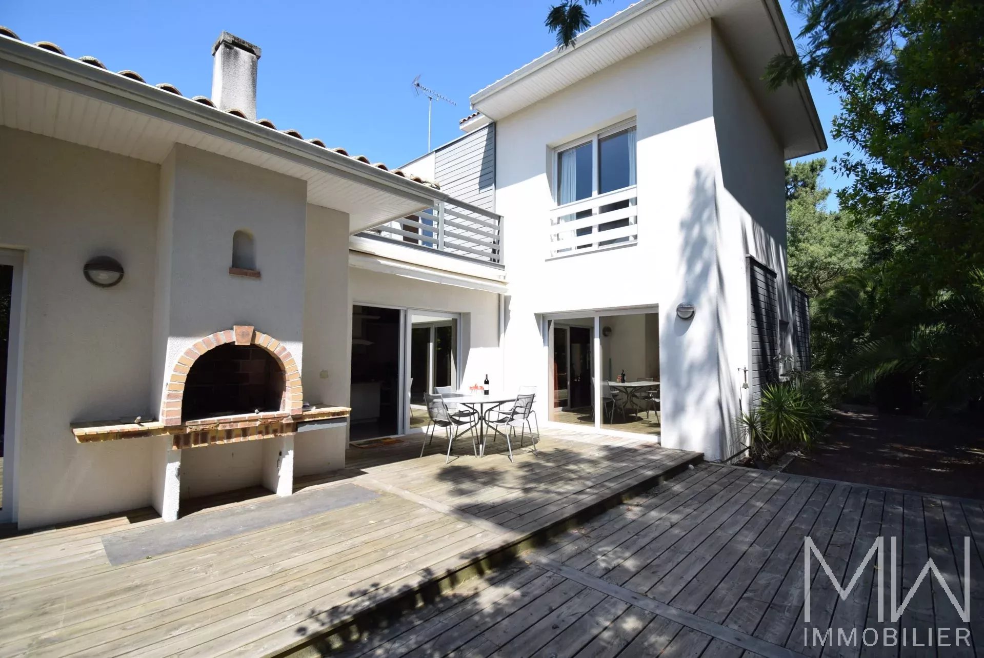 VERY PLEASANT VILLA WITH SWIMMING POOL – LA POINTE – SLEEPS 8