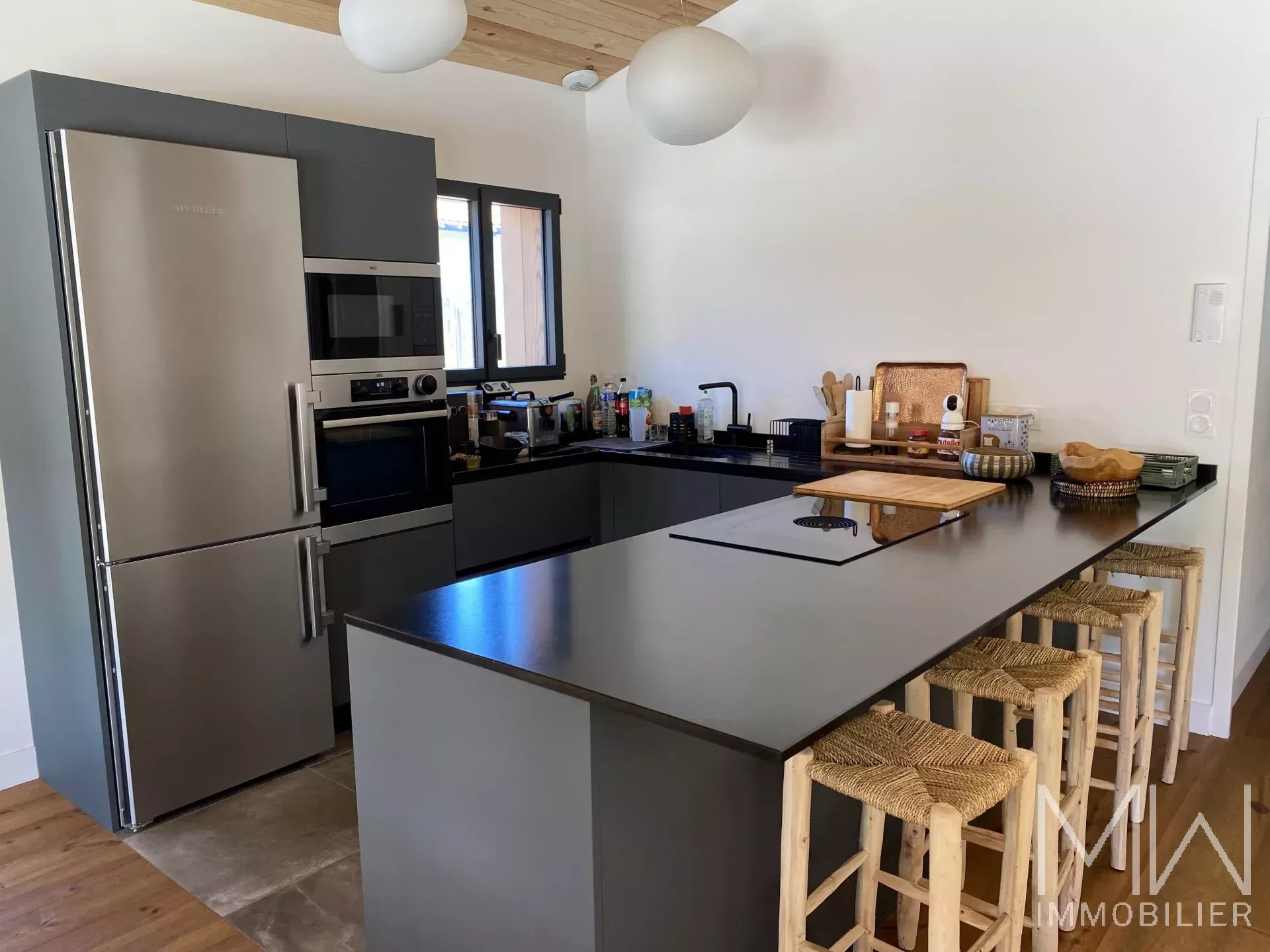 BEAUTIFUL WOODEN VILLA WITH SWIMMING POOL – CAP FERRET – SLEEPS 12