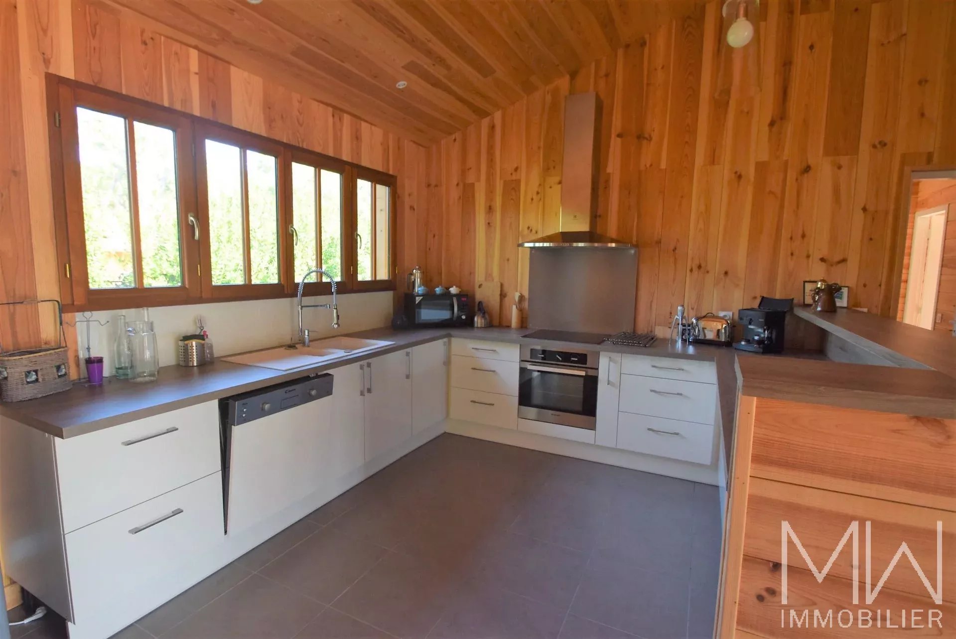 HOLIDAY RENTAL – LA VIGNE – SLEEPS 4