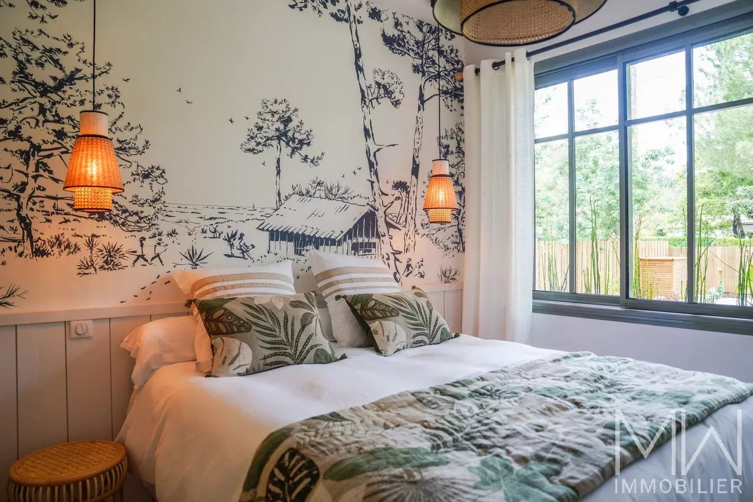 BEAUTIFUL HOUSE WITH POOL – PETIT PIQUEY – SLEEPS 12