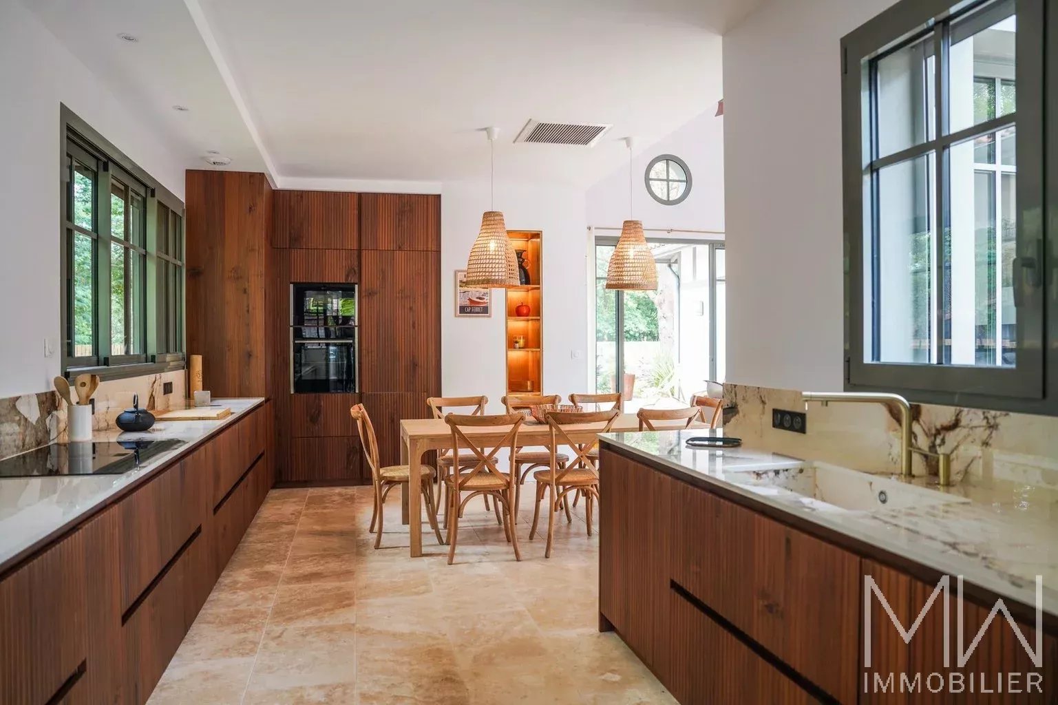 BEAUTIFUL HOUSE WITH POOL – PETIT PIQUEY – SLEEPS 12