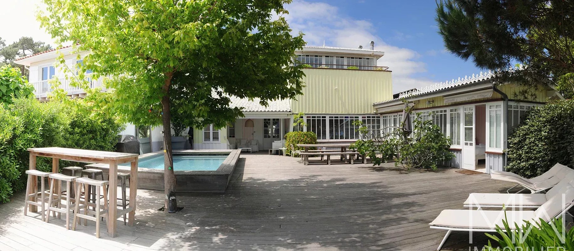 WATERFRONT VILLA – VILLAGE DES JACQUETS – SLEEPS 16