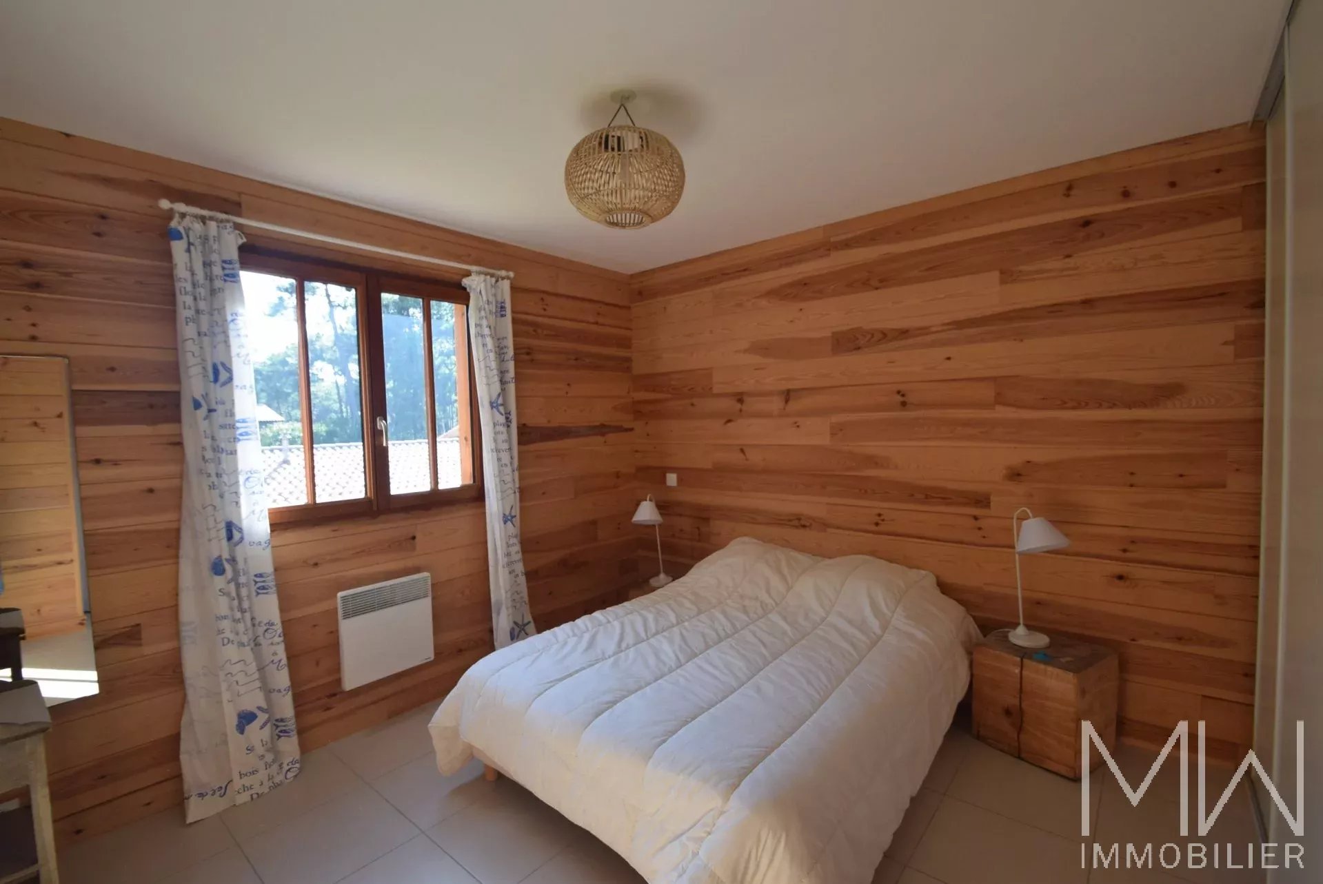 HOLIDAY RENTAL – LA VIGNE – SLEEPS 4