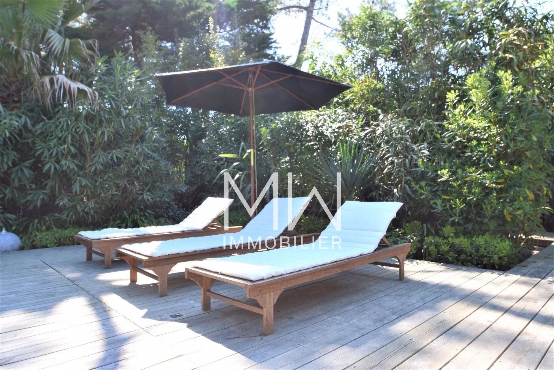 BEAUTIFUL VILLA WITH POOL – CAP FERRET – SLEEPS 10