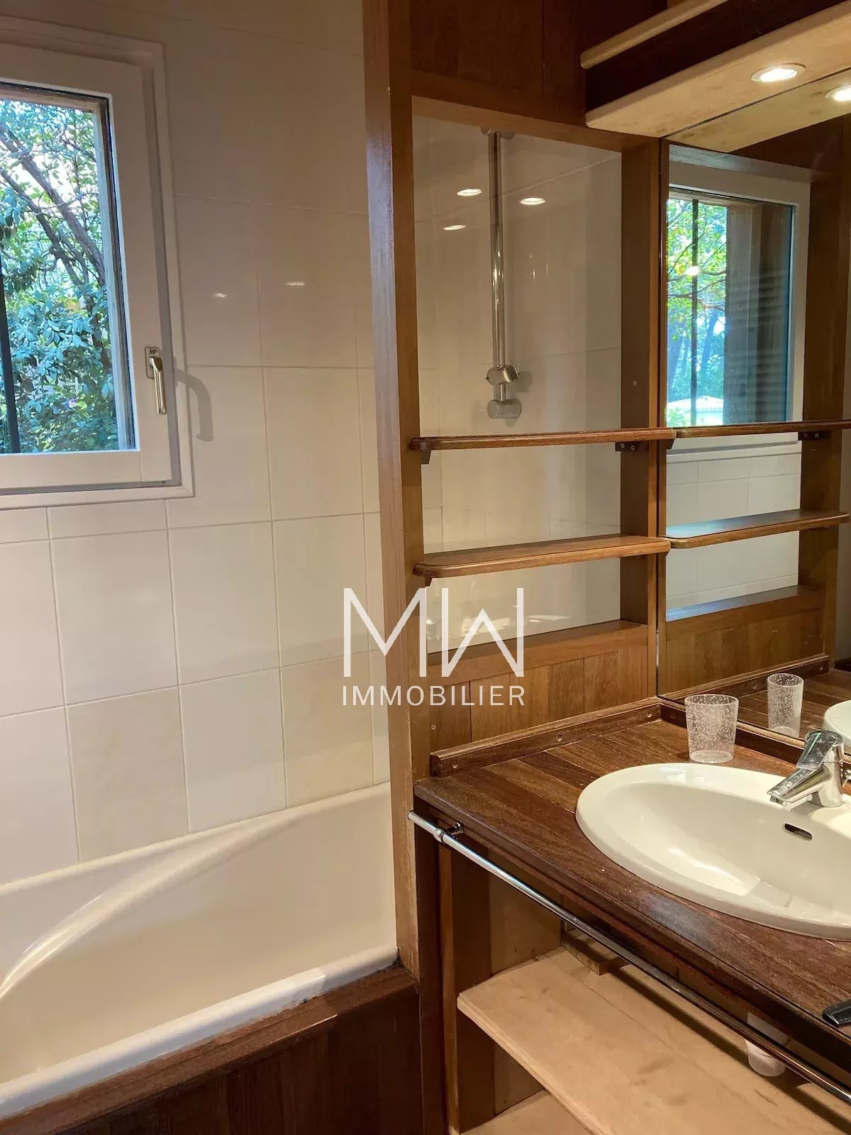 VILLA AVEC VUE BASSIN ET JACUZZI – PETIT PIQUEY – 10 COUCHAGES