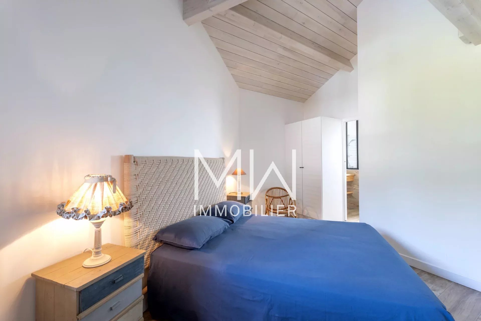 VILLA BOIS AVEC PISCINE – CAP FERRET – 6 COUCHAGES