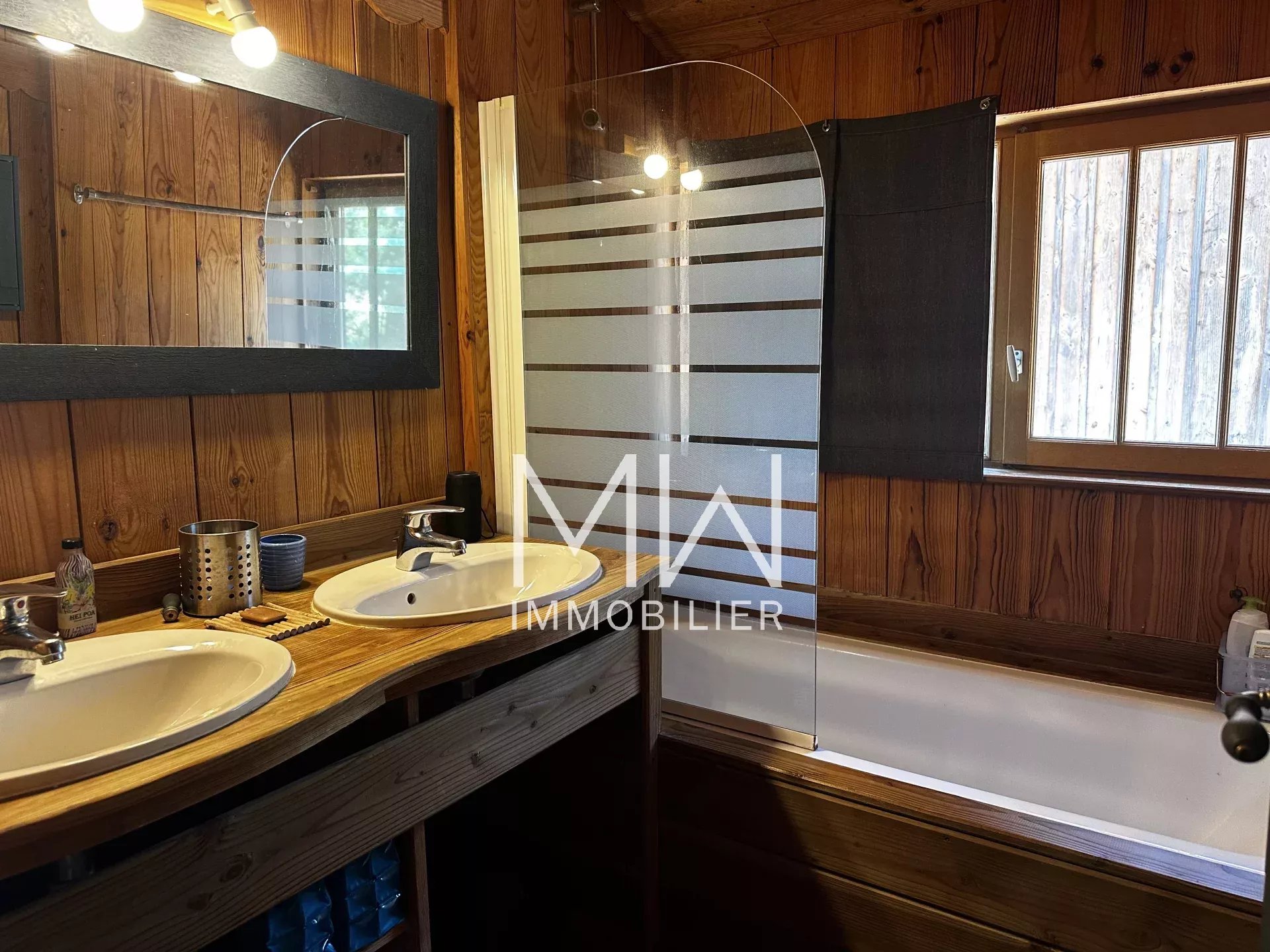 VILLA BOIS AVEC PISCINE – LE CANON – 10 COUCHAGES