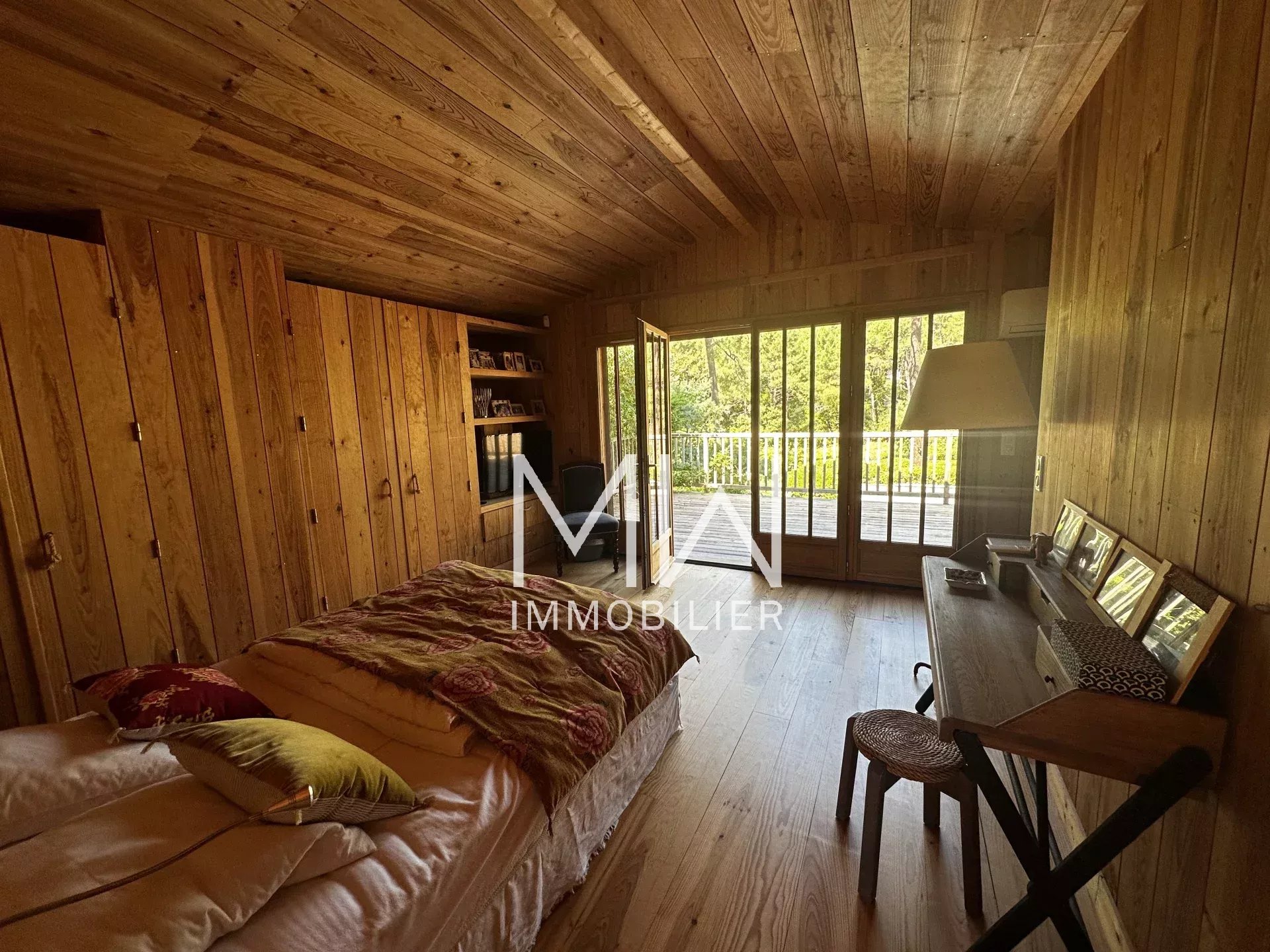 VILLA BOIS AVEC PISCINE – LE CANON – 10 COUCHAGES