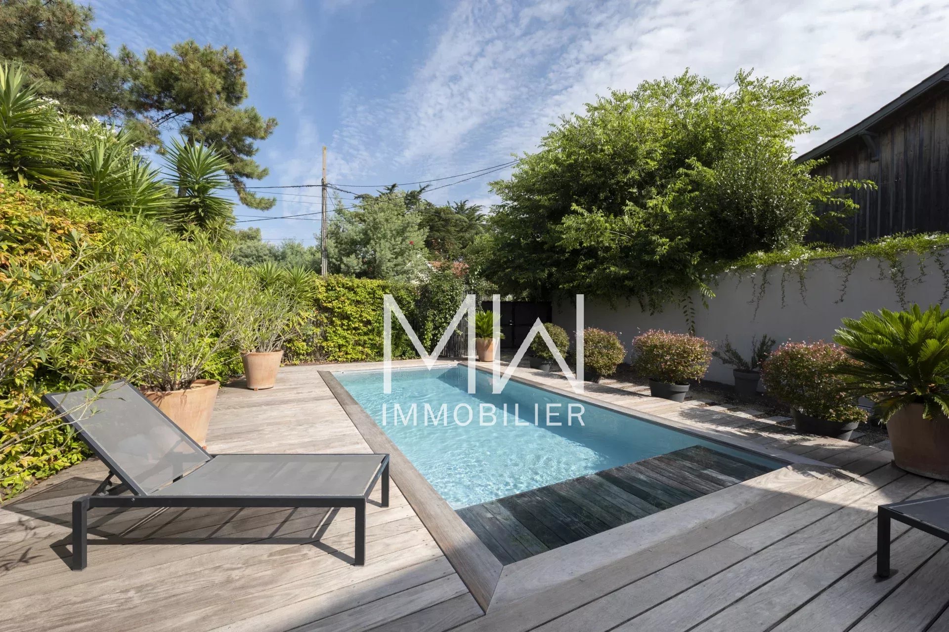 VILLA BOIS AVEC PISCINE – CAP FERRET – 6 COUCHAGES