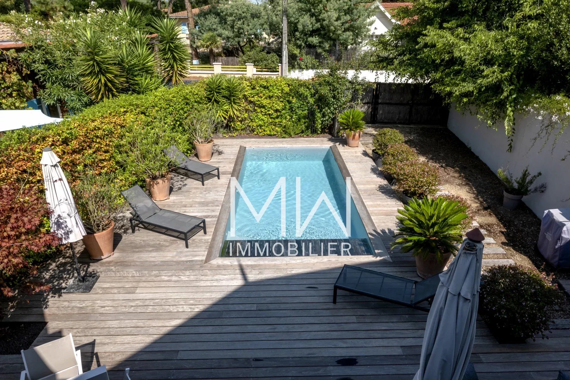 VILLA BOIS AVEC PISCINE – CAP FERRET – 6 COUCHAGES
