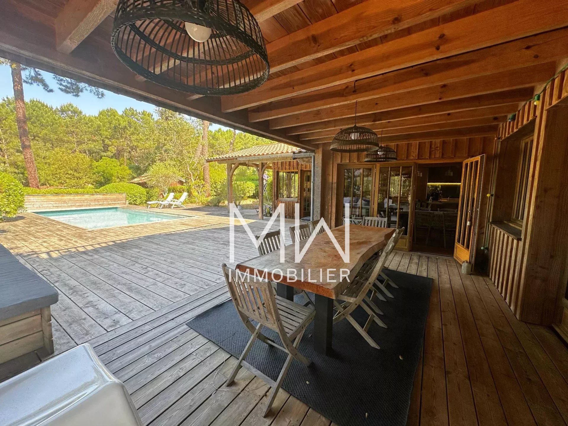 VILLA BOIS AVEC PISCINE – LE CANON – 10 COUCHAGES