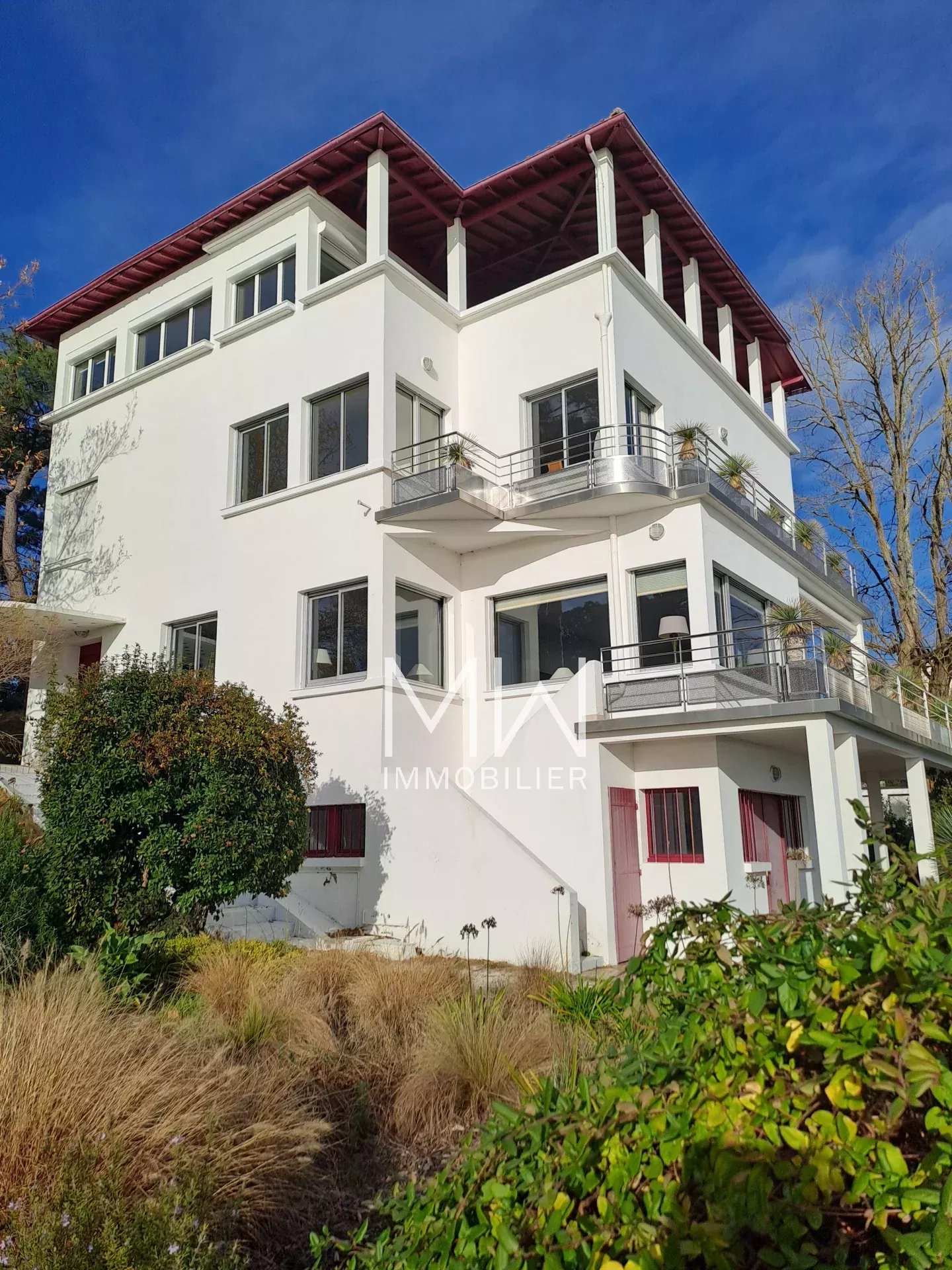 Maison d&rsquo;exception en première ligne