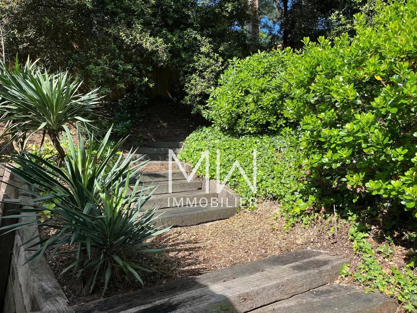 VILLA BOIS AVEC PISCINE – LE CANON – 12 COUCHAGES