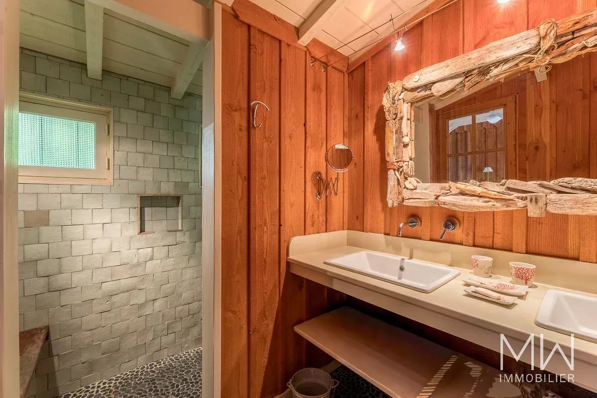 AU COUER 44 HECTARES – CAP FERRET – SLEEPS 10