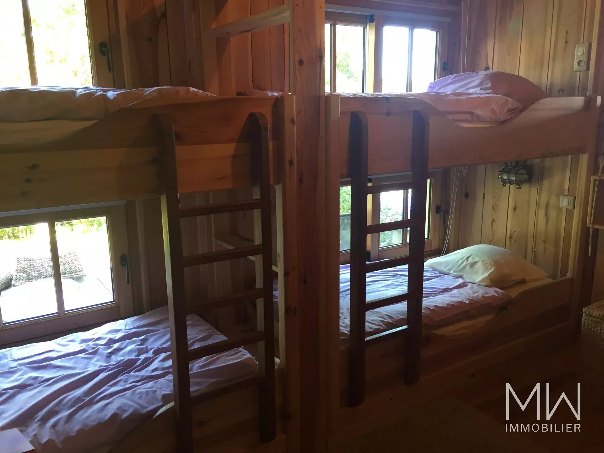 WOODEN VILLA WITH POOL AND PANORAMIC VIEW OF THE BASSIN – LA VIGNE – 12 PEOPLE