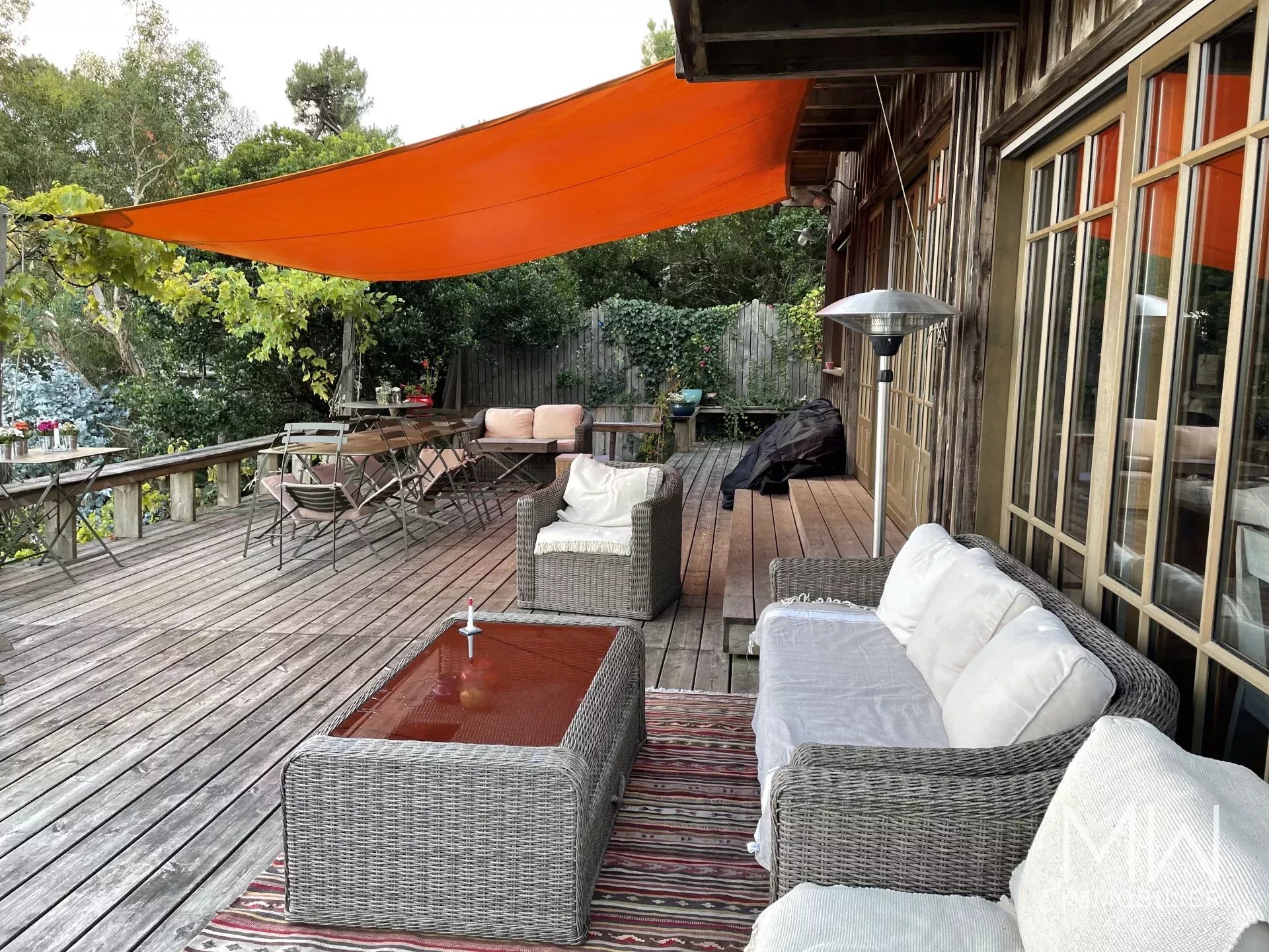 WOODEN VILLA WITH POOL AND PANORAMIC VIEW OF THE BASSIN – LA VIGNE – 12 PEOPLE