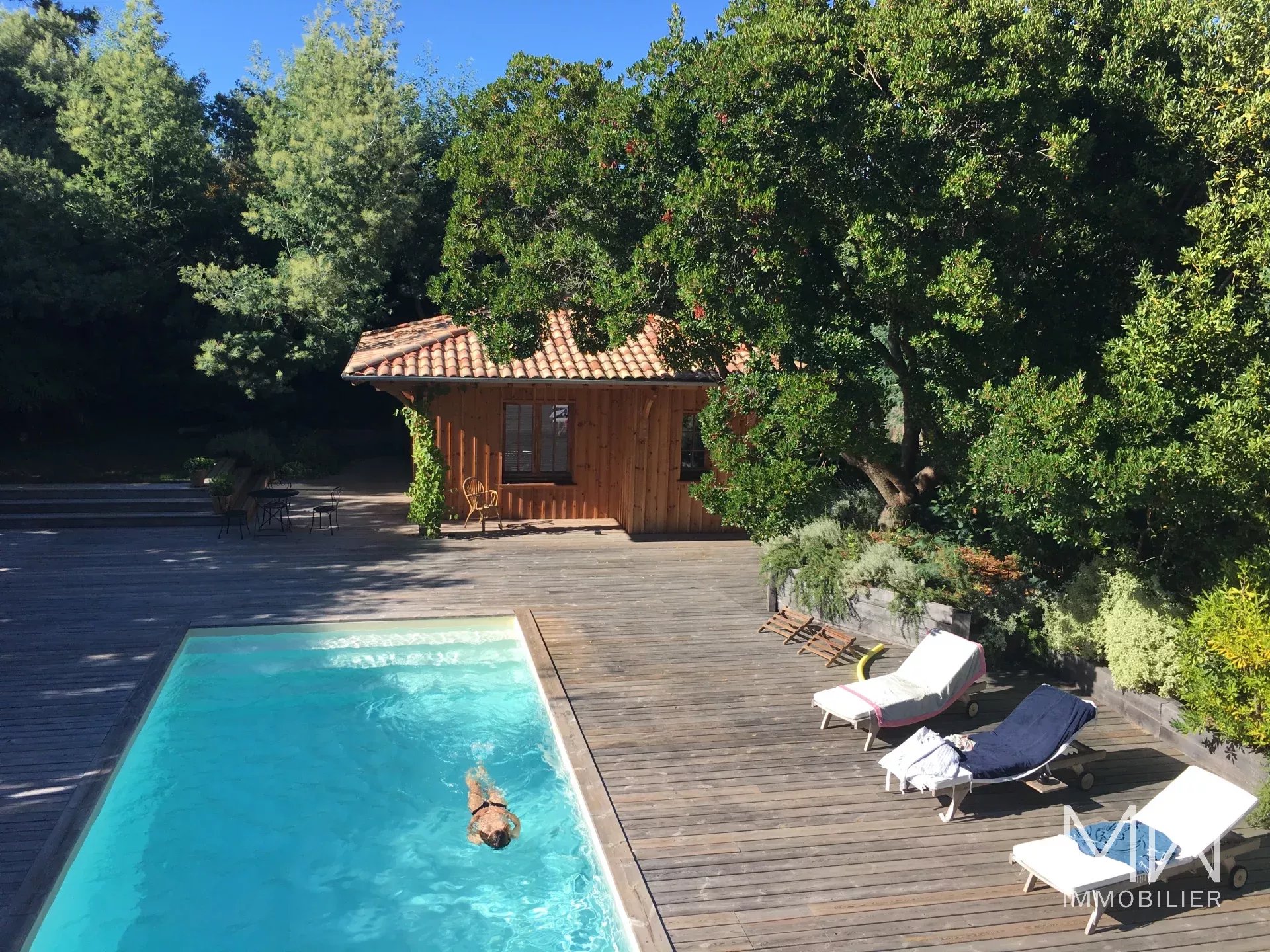 WOODEN VILLA WITH SWIMMING POOL – CAP FERRET – SLEEPS 10